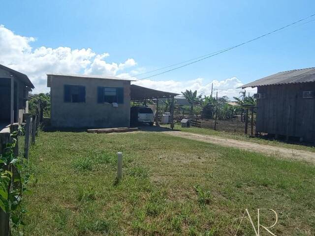 Venda em Salinas - Balneário Barra do Sul